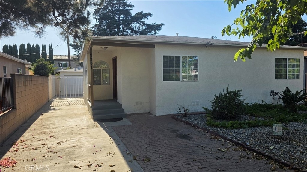 7307 Tyrone - Photo 3