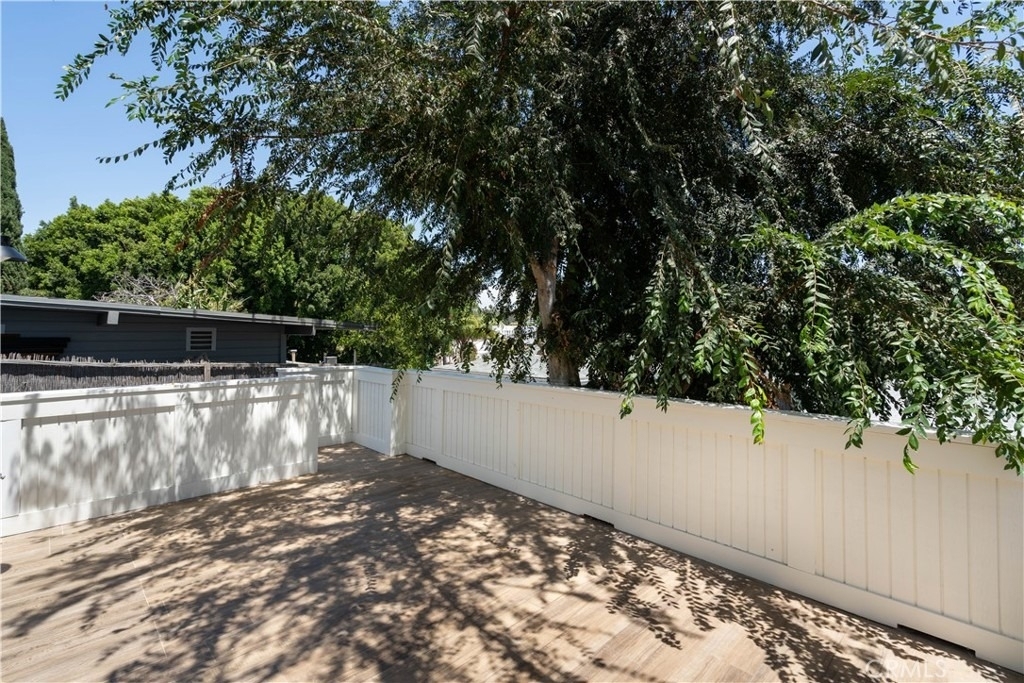 744 N Dillon Street - Photo 4