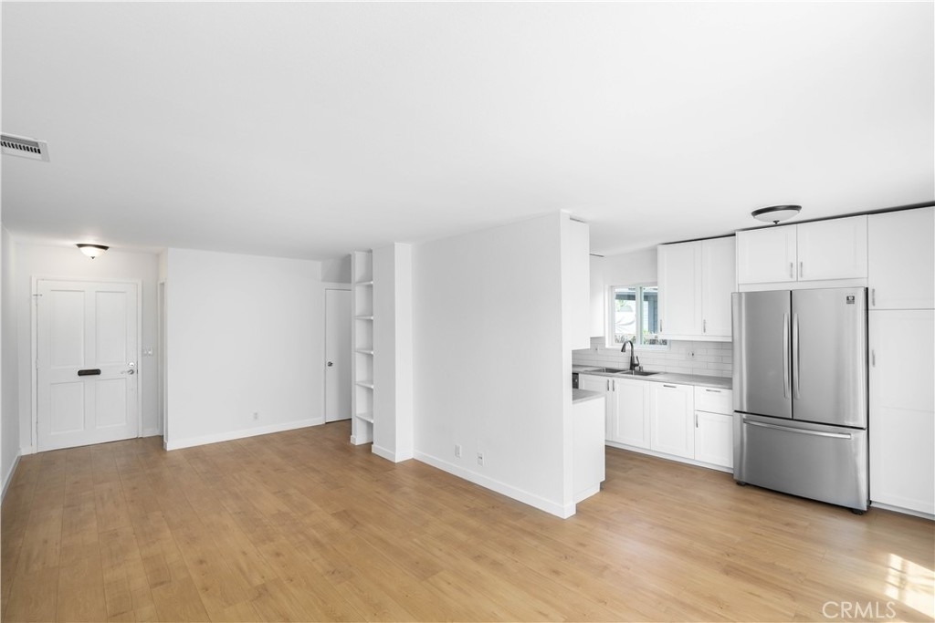 744 N Dillon Street - Photo 1