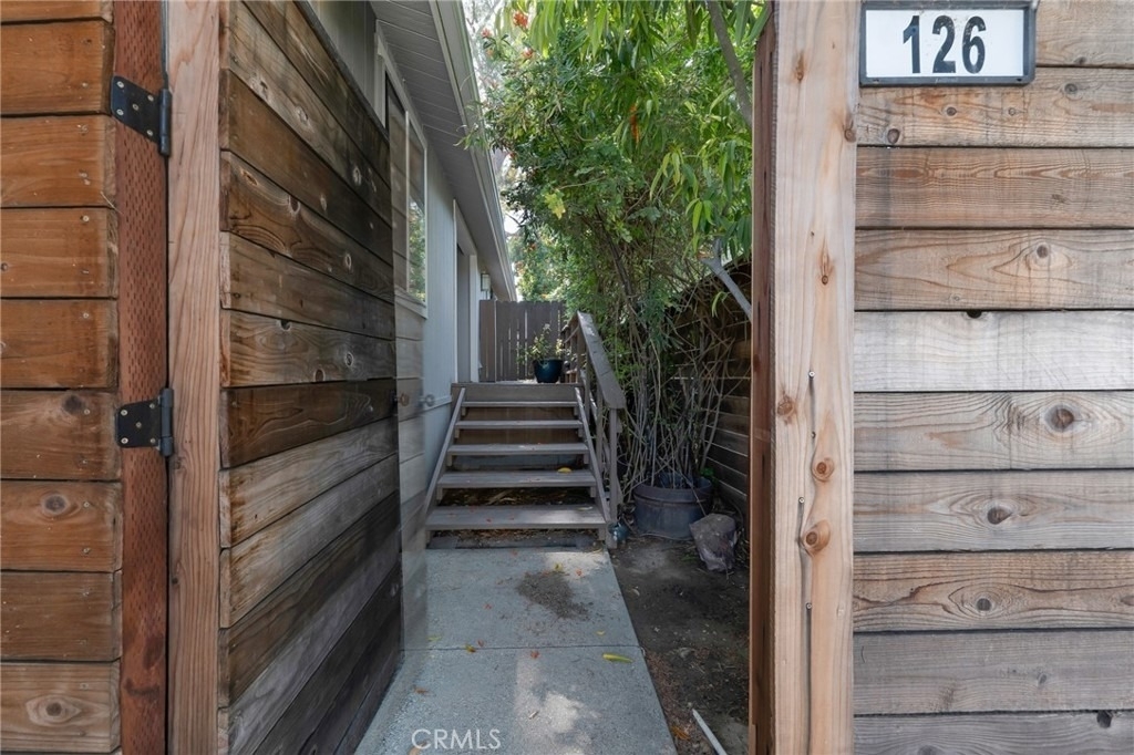 126 Pueblo Lane - Photo 2