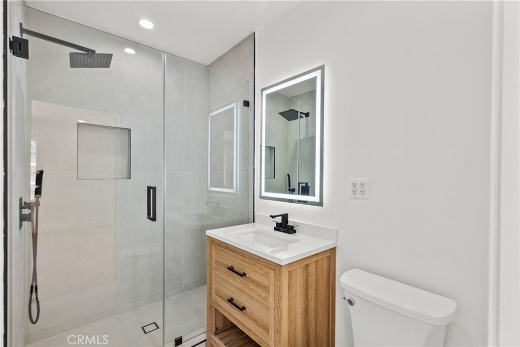 5732 Stansbury Avenue - Photo 10