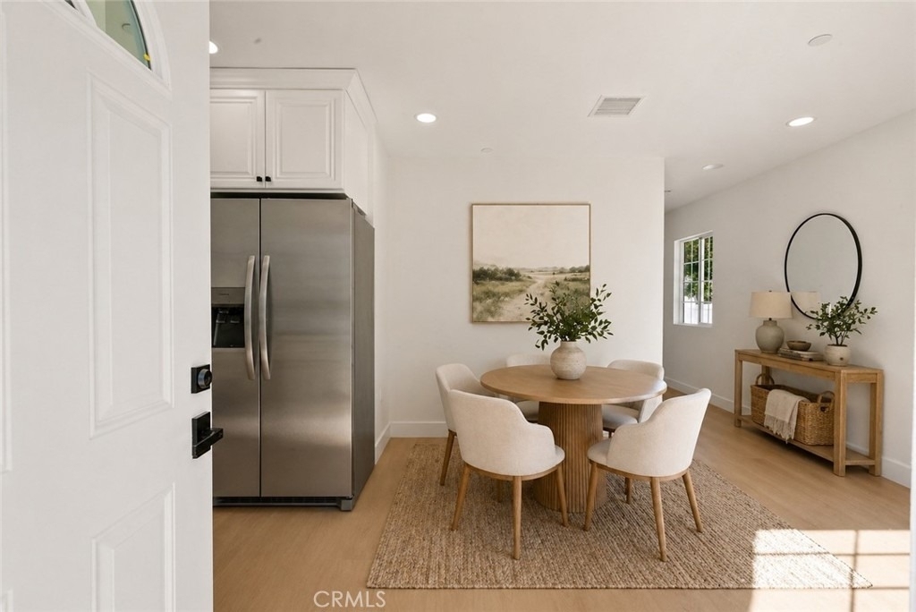 5732 Stansbury Avenue - Photo 2