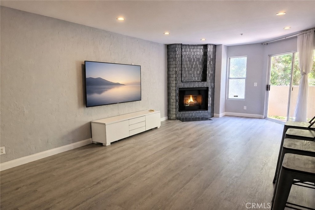 15455 Sherman Way - Photo 3