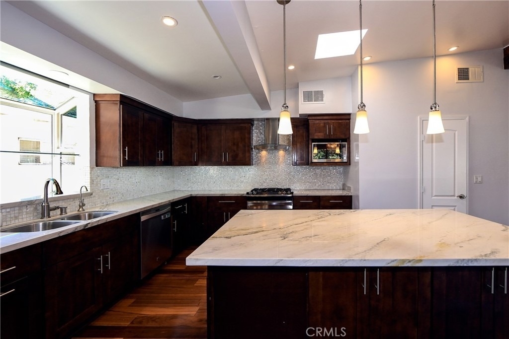 5754 Wish Avenue - Photo 1