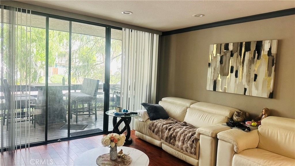 5711 Owensmouth - Photo 5