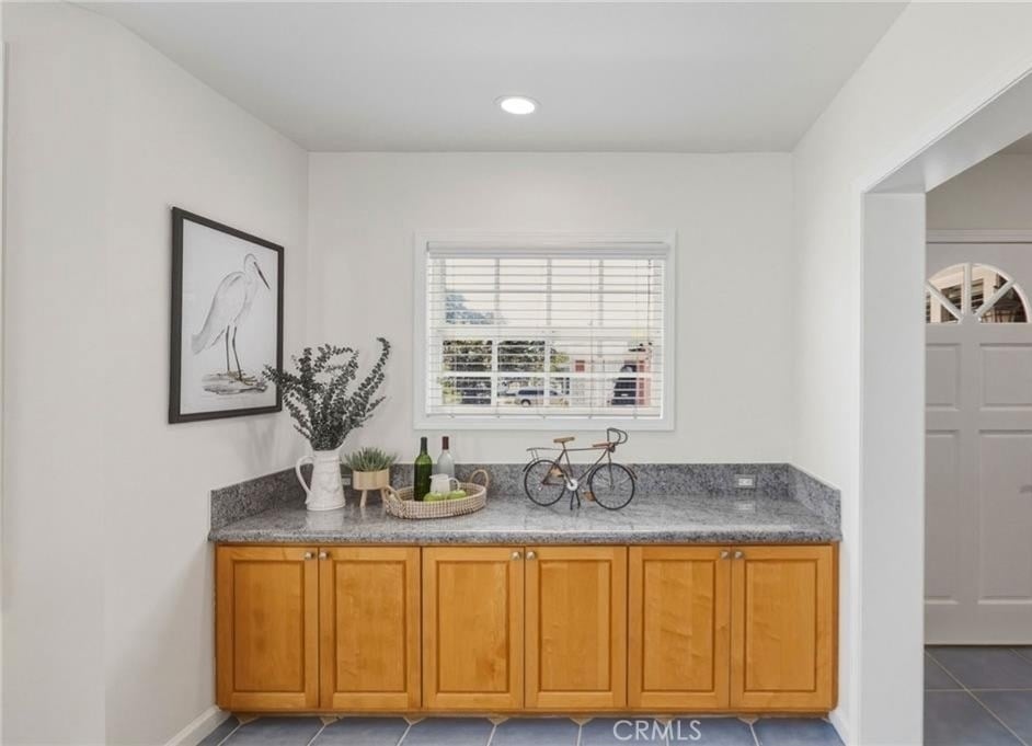 2611 Alvord Lane - Photo 2
