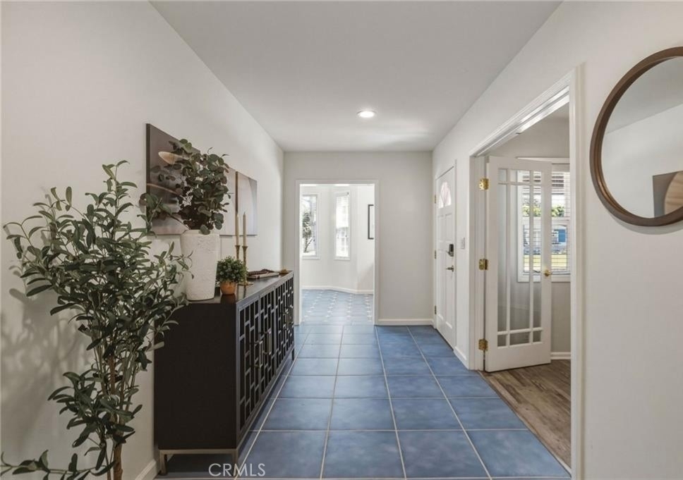 2611 Alvord Lane - Photo 1