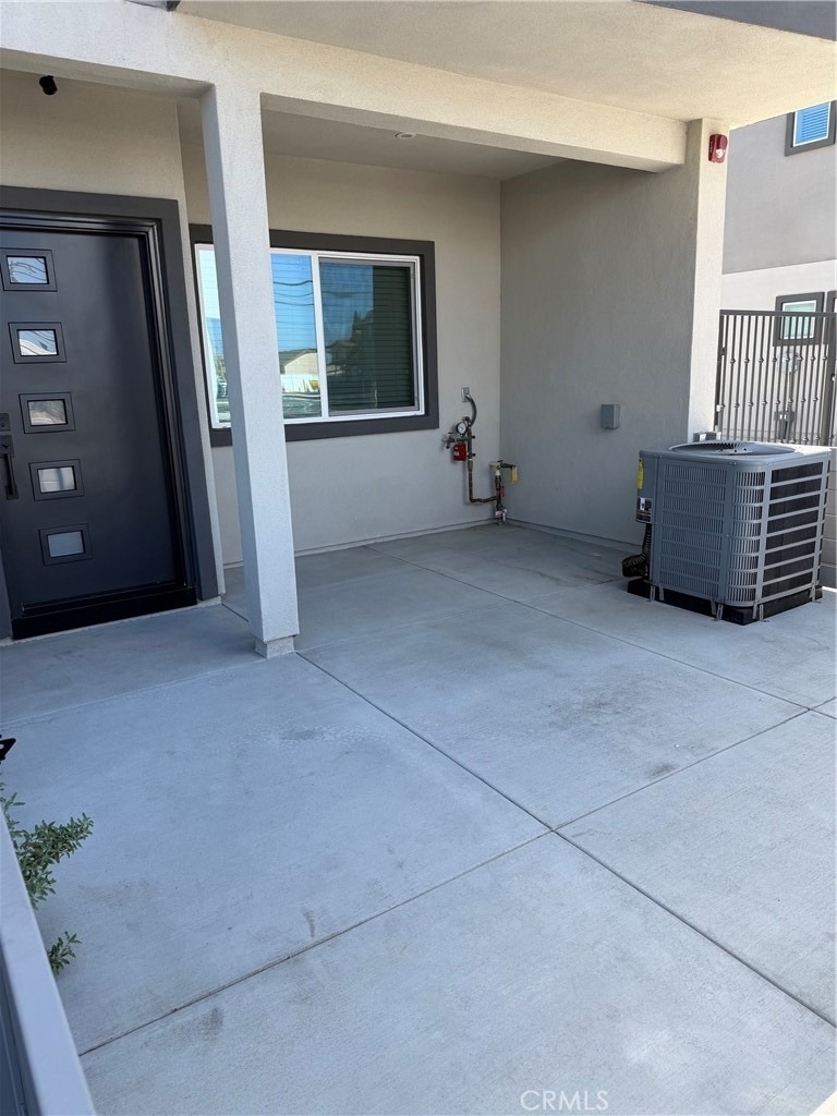18080 Prairie Avenue - Photo 2