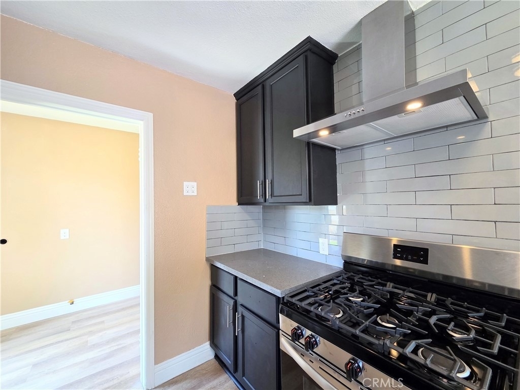 705 N Hillford Avenue - Photo 11