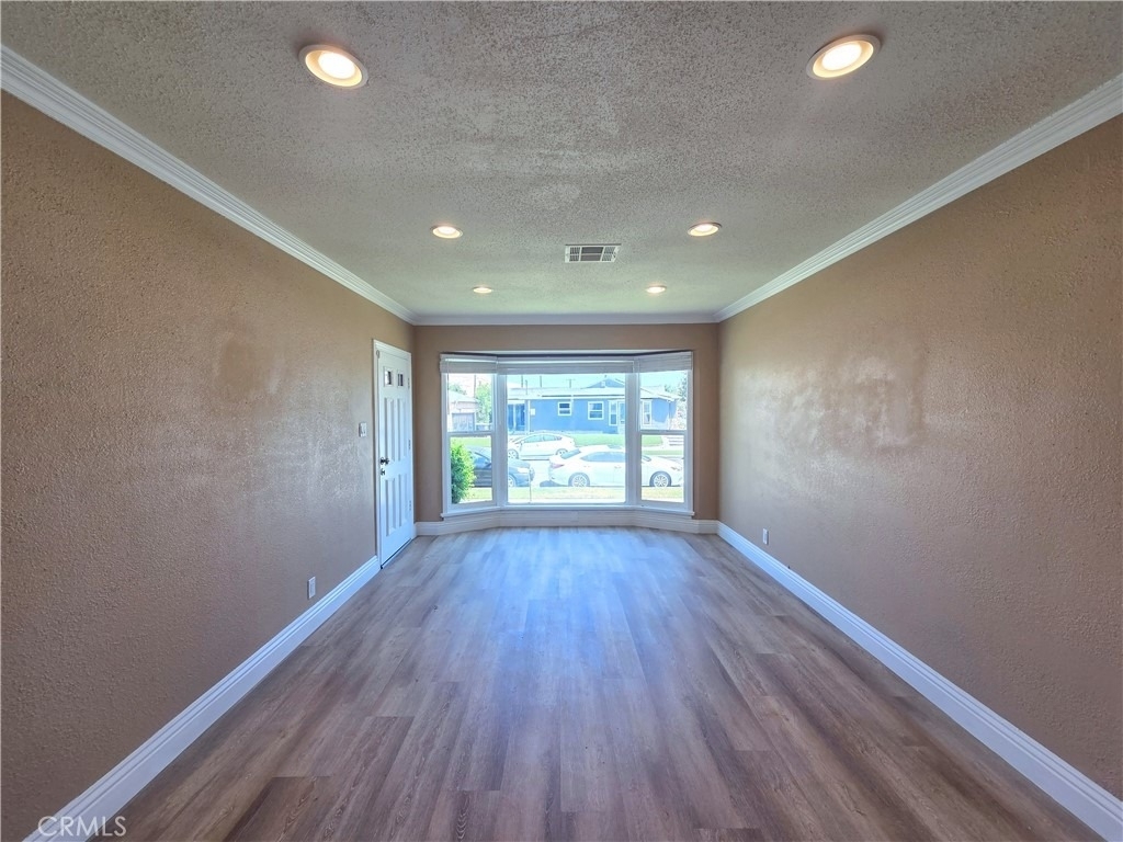 705 N Hillford Avenue - Photo 4