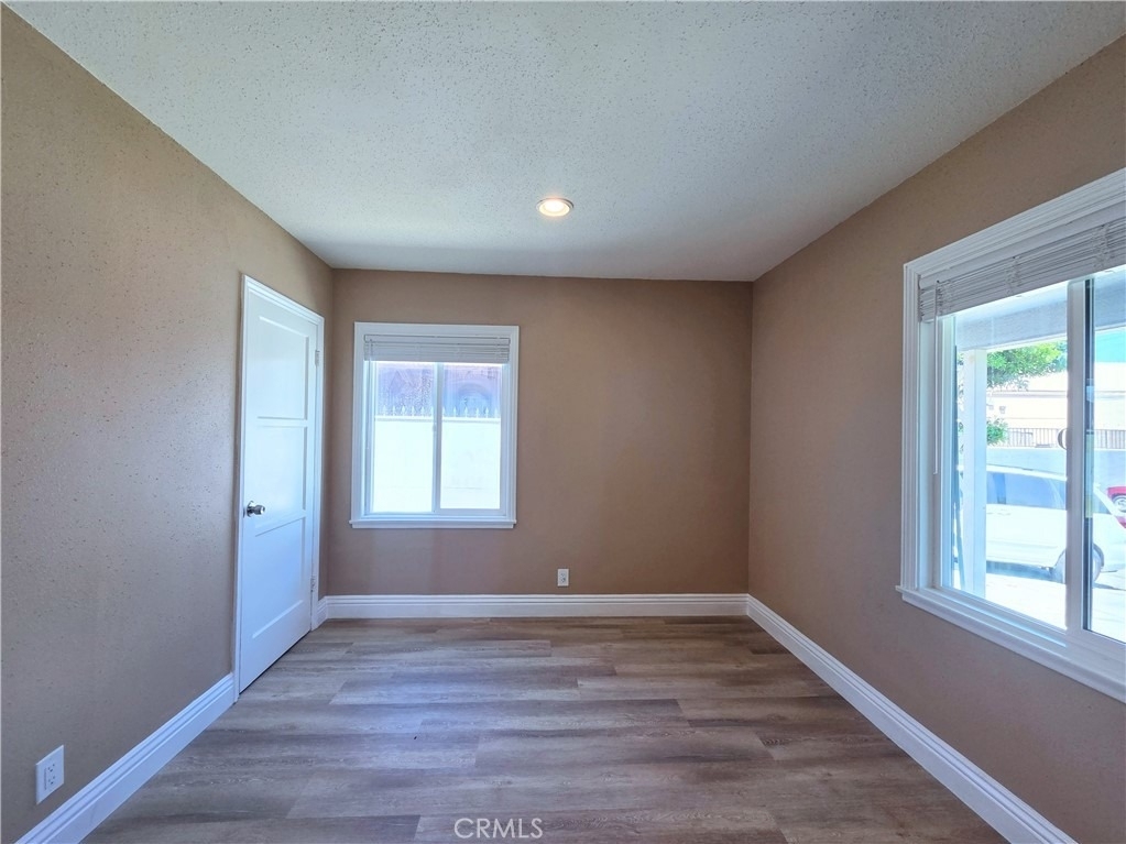 705 N Hillford Avenue - Photo 22