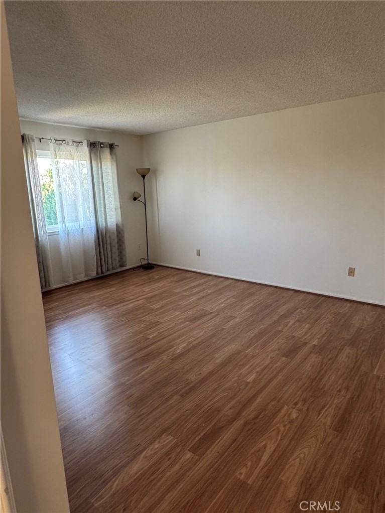 5355 Duncannon Ave - Photo 19