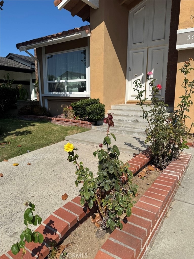 5355 Duncannon Ave - Photo 1