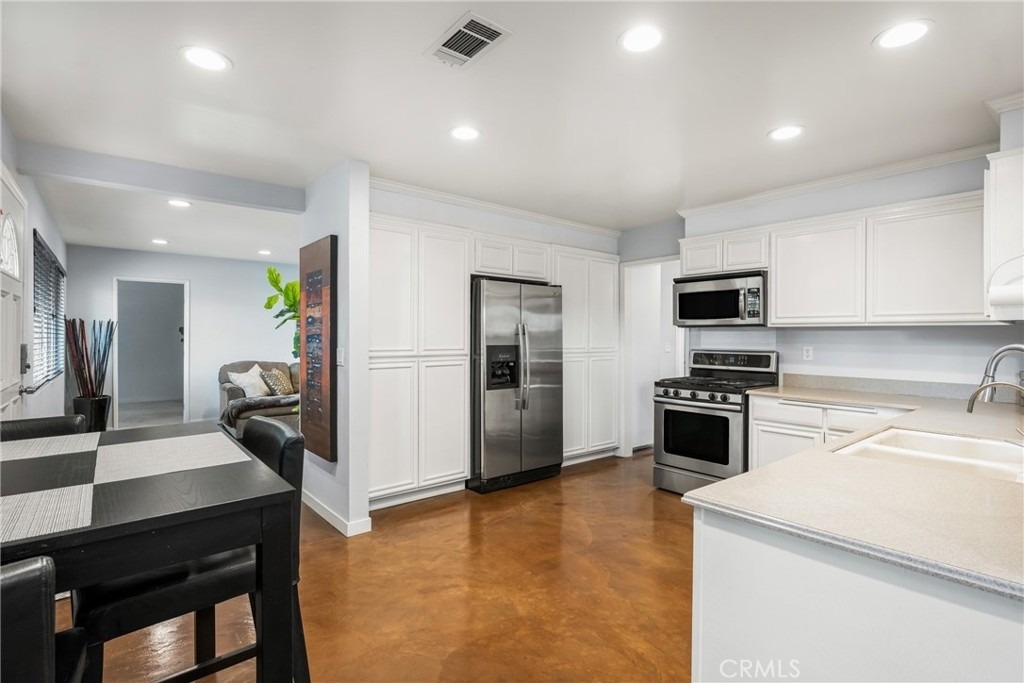 19301 Maynard Way - Photo 4