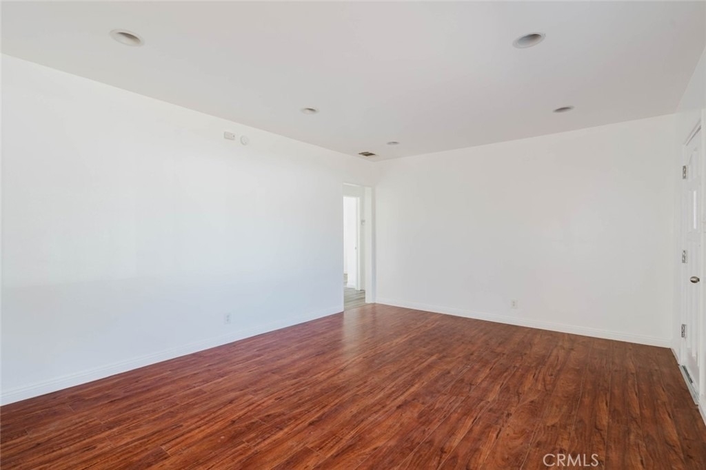 7426 Dempsey Avenue - Photo 11
