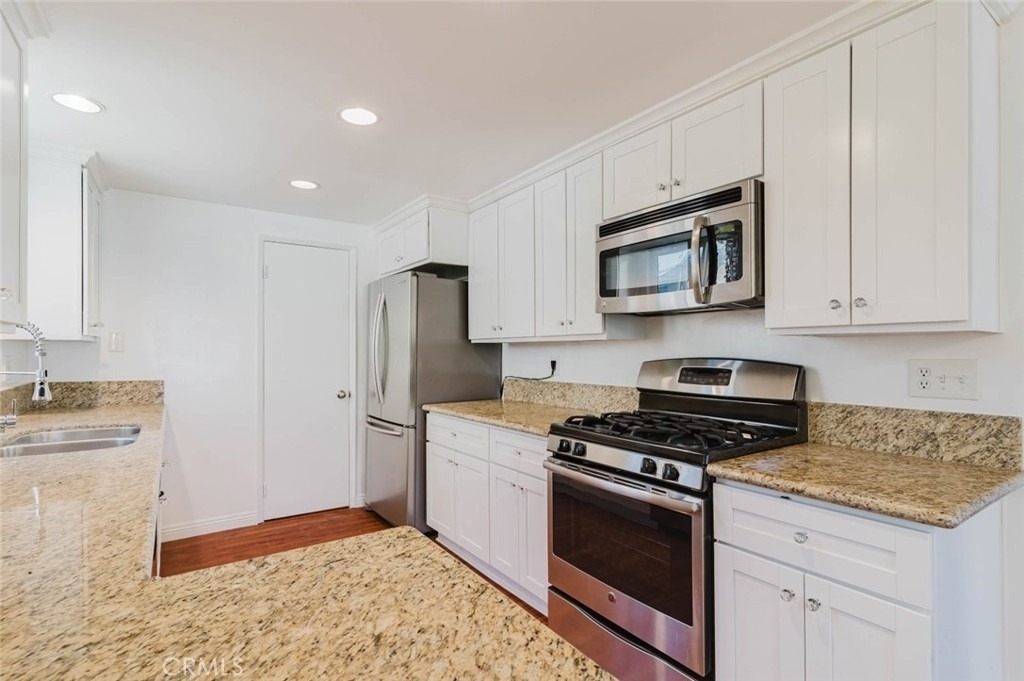 7426 Dempsey Avenue - Photo 10