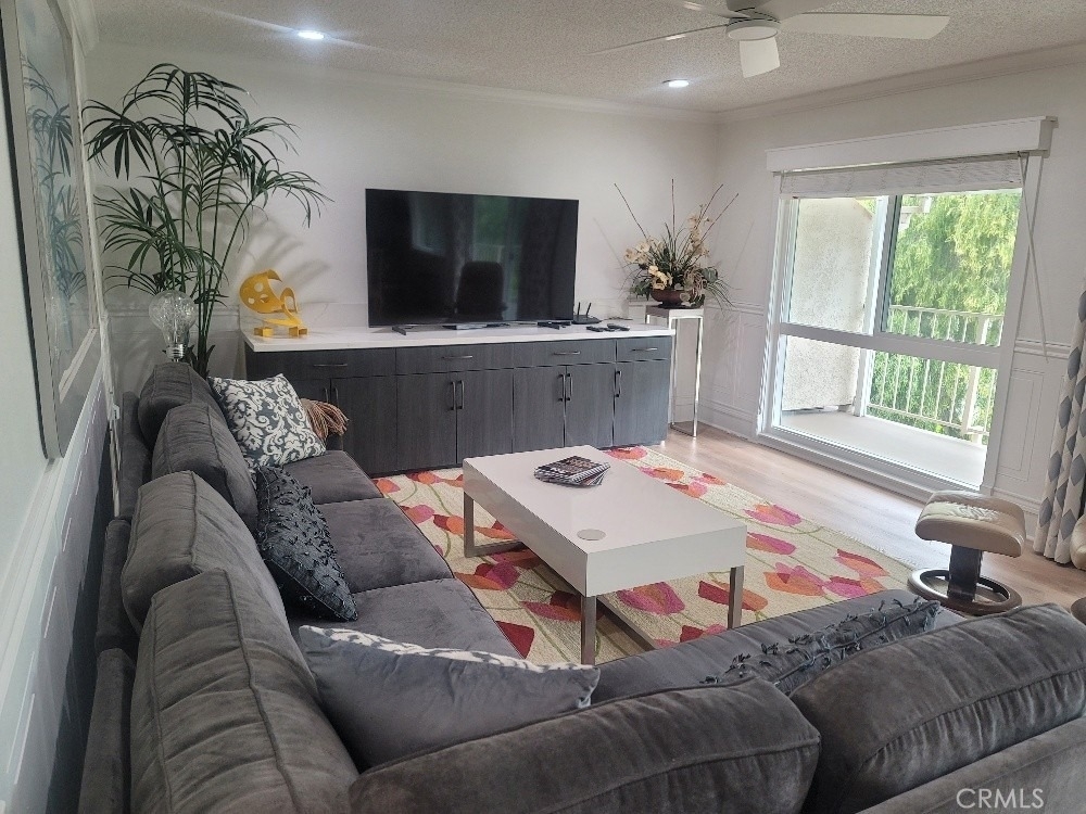 2185 Via Mariposa - Photo 4