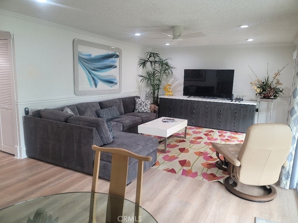2185 Via Mariposa - Photo 6