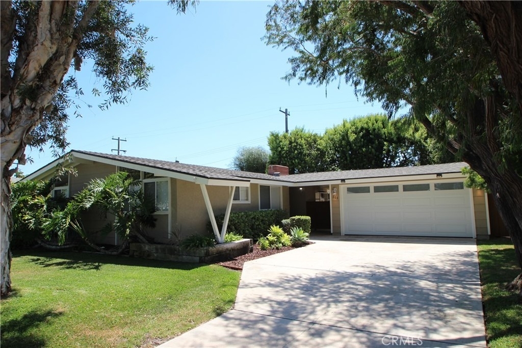 263 Hanover Drive - Photo 0