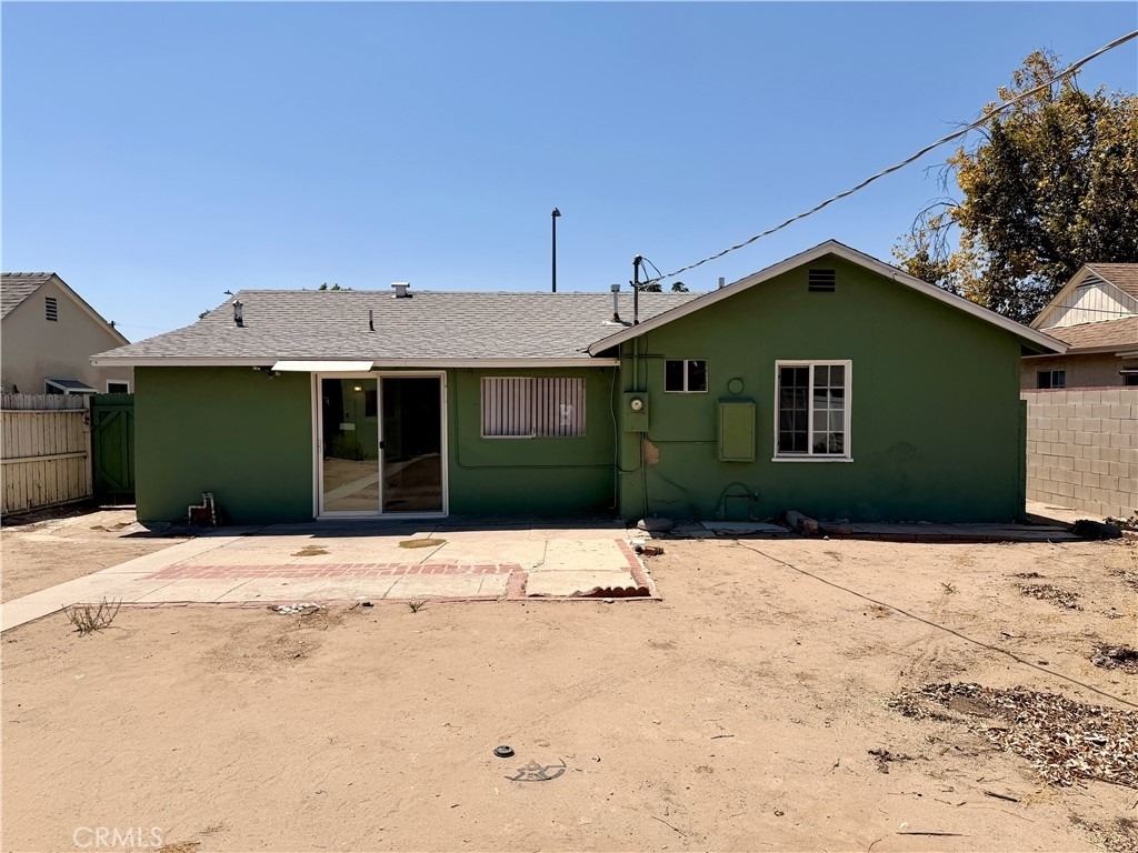 7536 White Oak Avenue - Photo 12