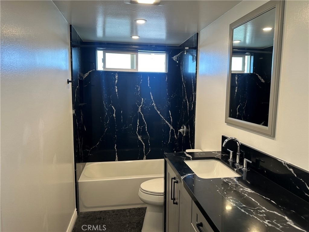 9684 Avenida Monterey - Photo 12