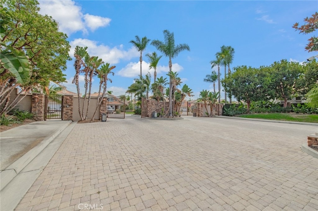 9042 Santiago Dr - Photo 35