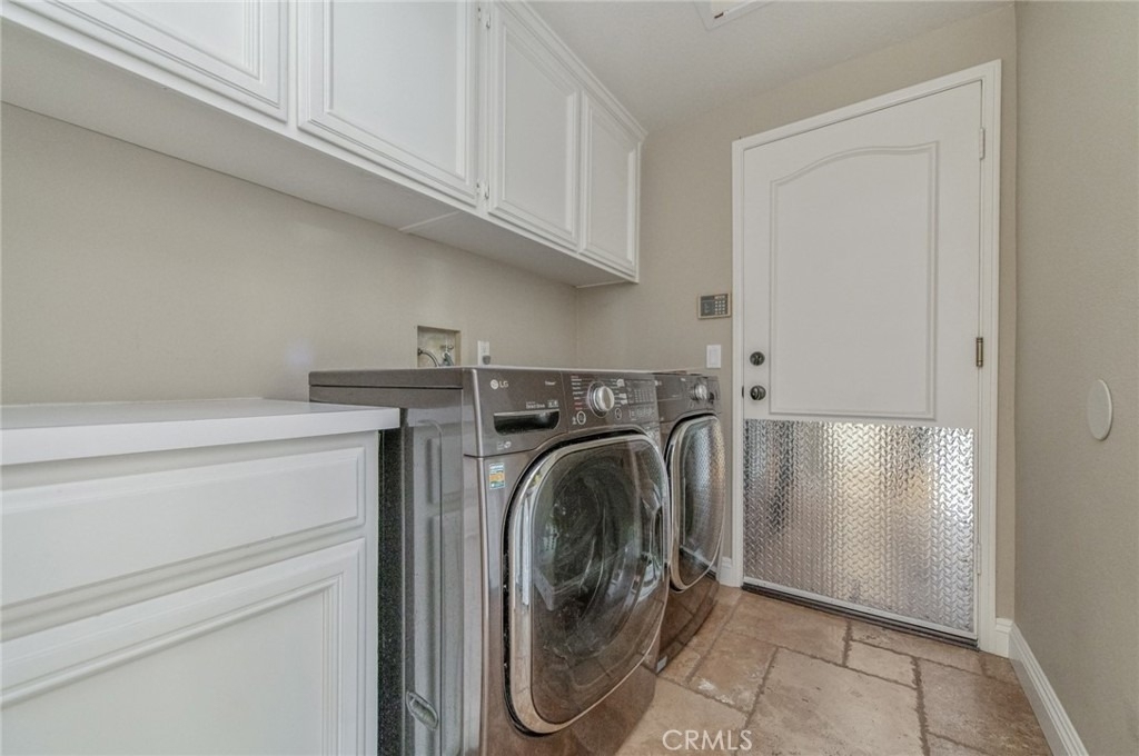 9042 Santiago Dr - Photo 32