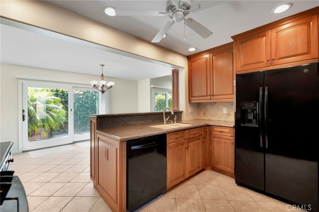 512 Amber Drive - Photo 10