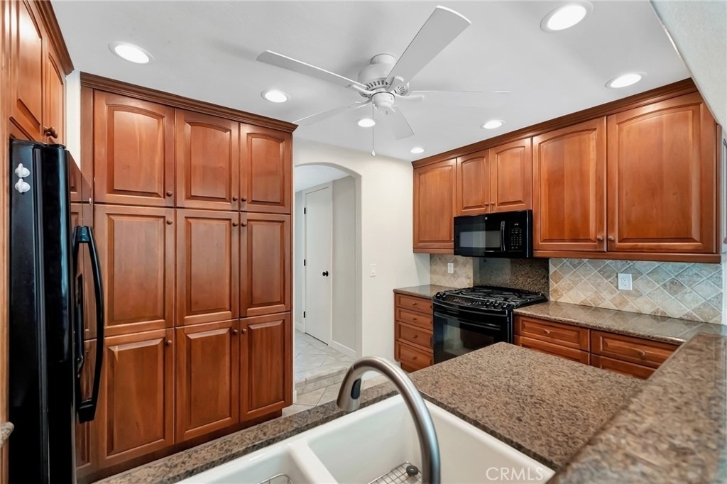 512 Amber Drive - Photo 9