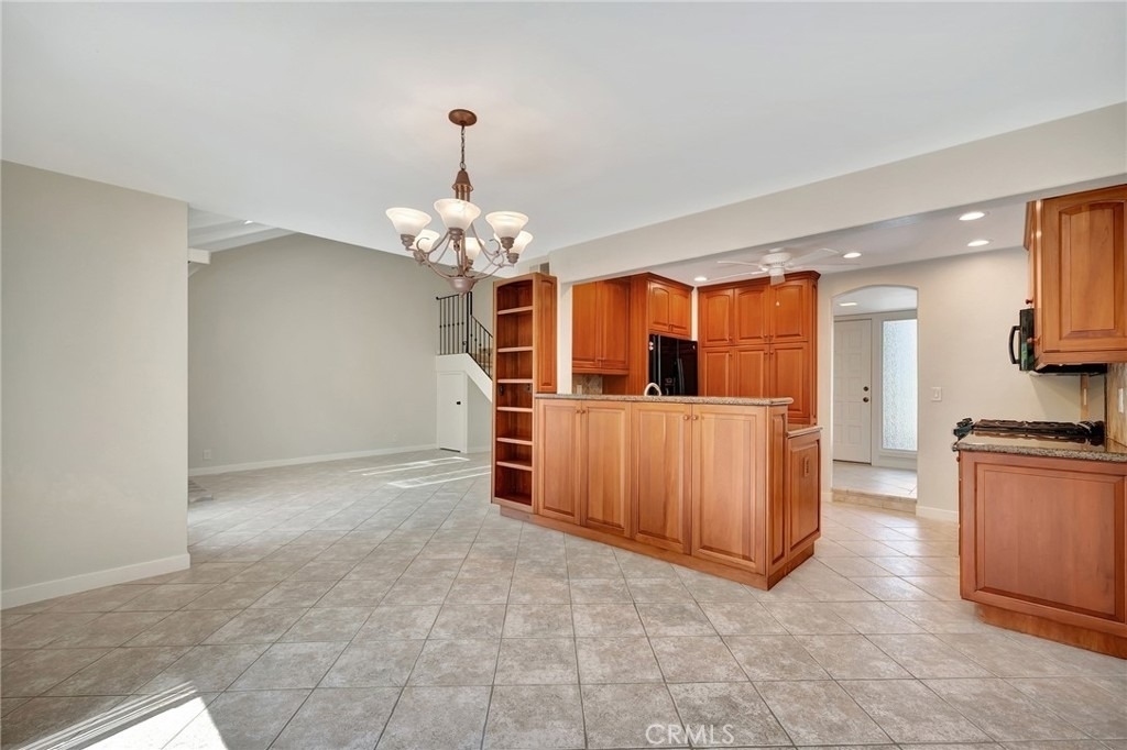 512 Amber Drive - Photo 4