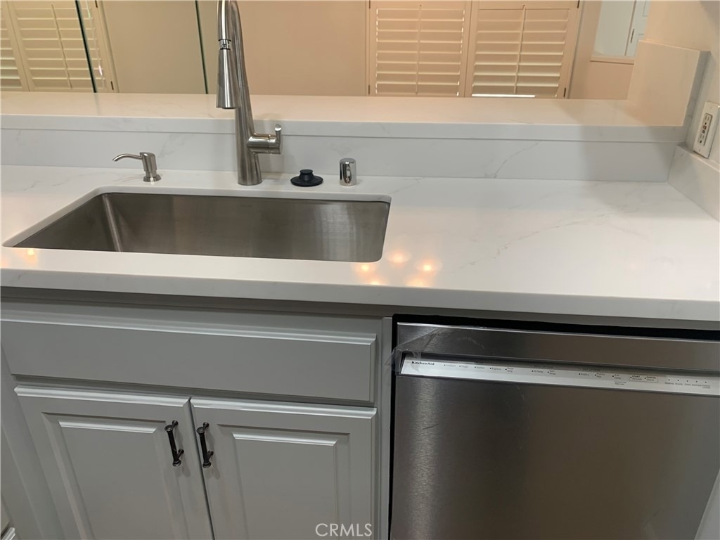 2960 Champion Way - Photo 13