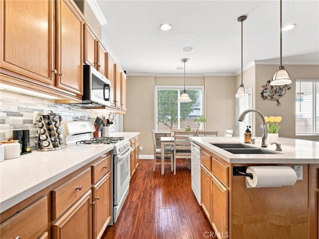 5689 Andover Way - Photo 2