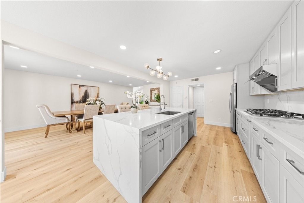 4311 Pioneer St - Photo 9