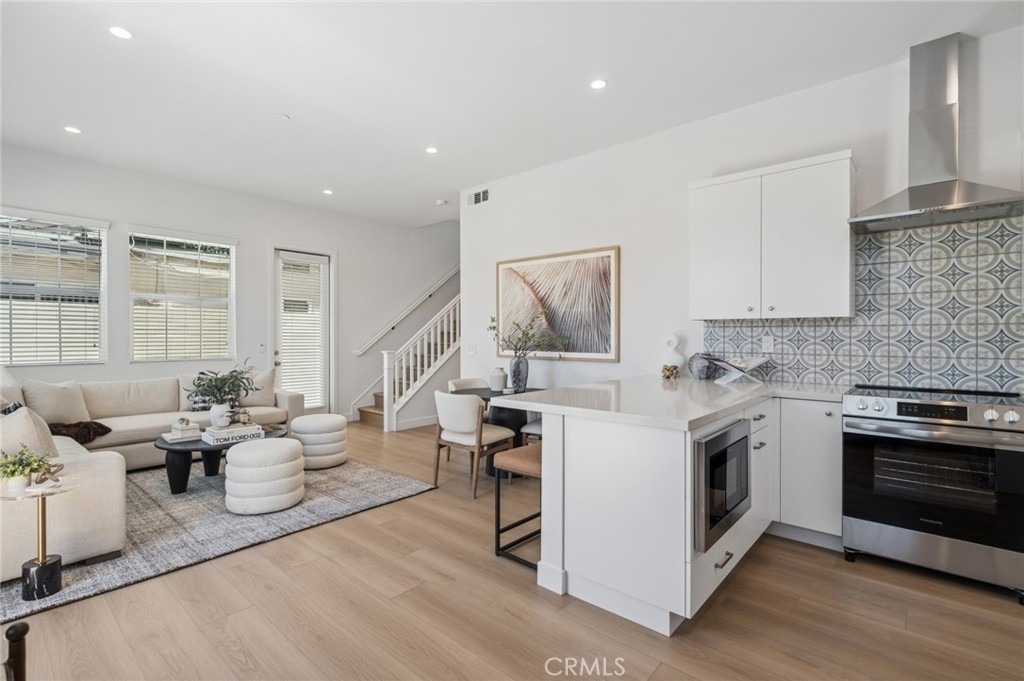 376 Hamilton Street - Photo 4