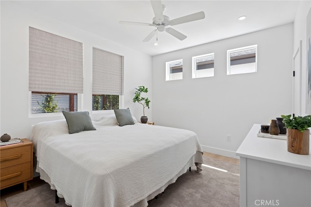 314 E 16th - Photo 4