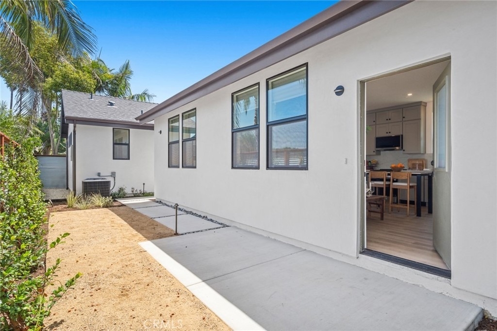 314 E 16th - Photo 9