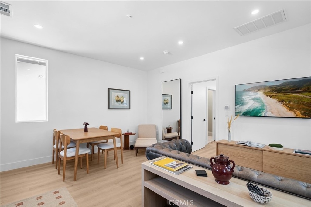 314 E 16th - Photo 1