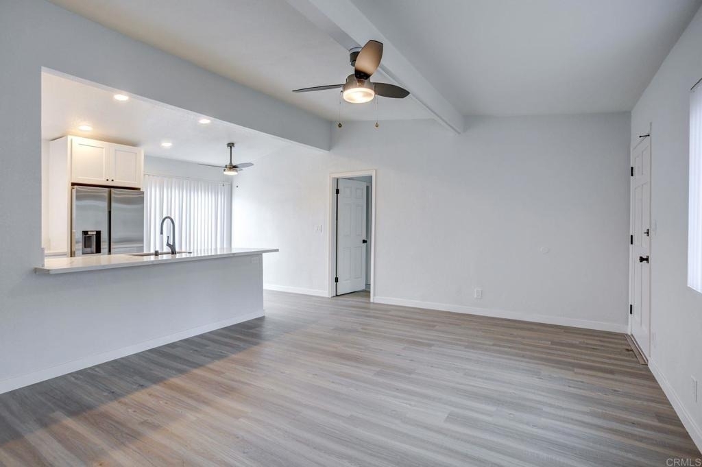 521 W 11th Avenue - Photo 2