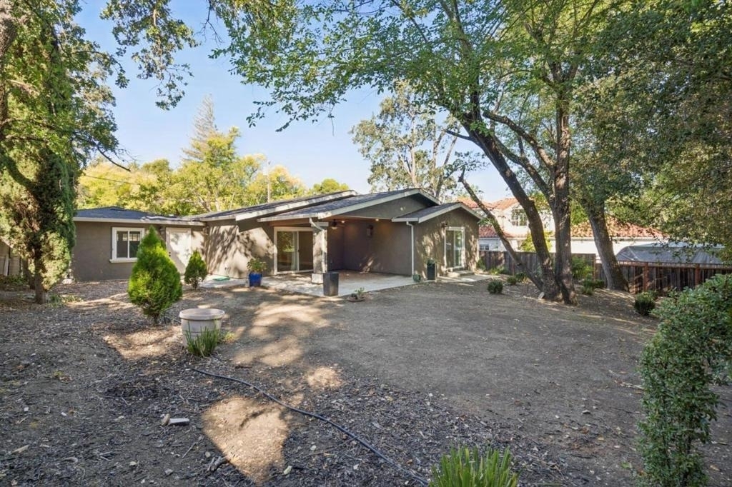 2081 Buttner Road - Photo 35