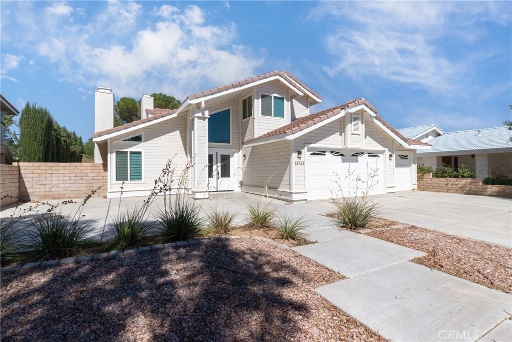 14743 Blue Grass Drive - Photo 2