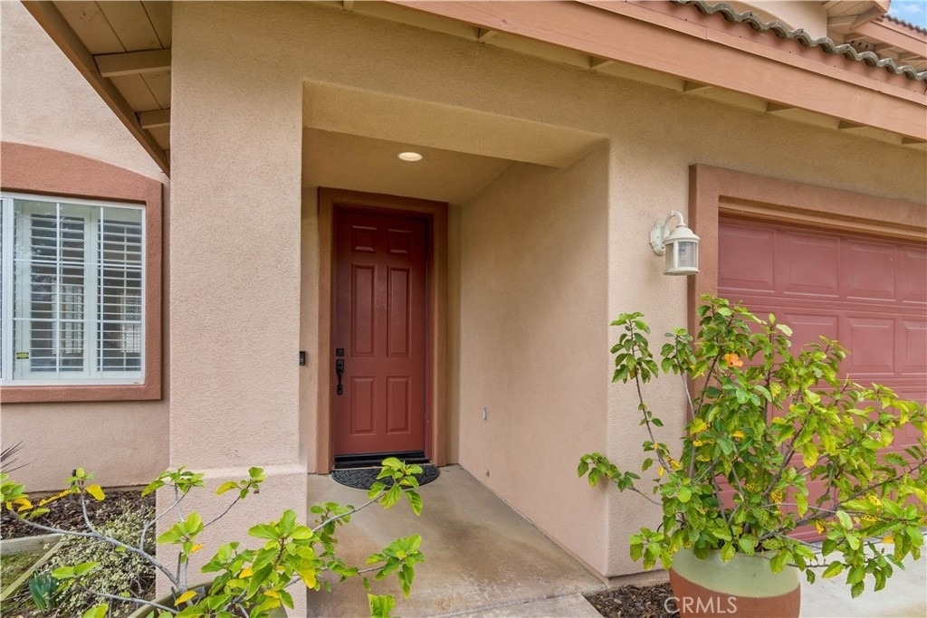 1472 Pinewood Drive - Photo 2