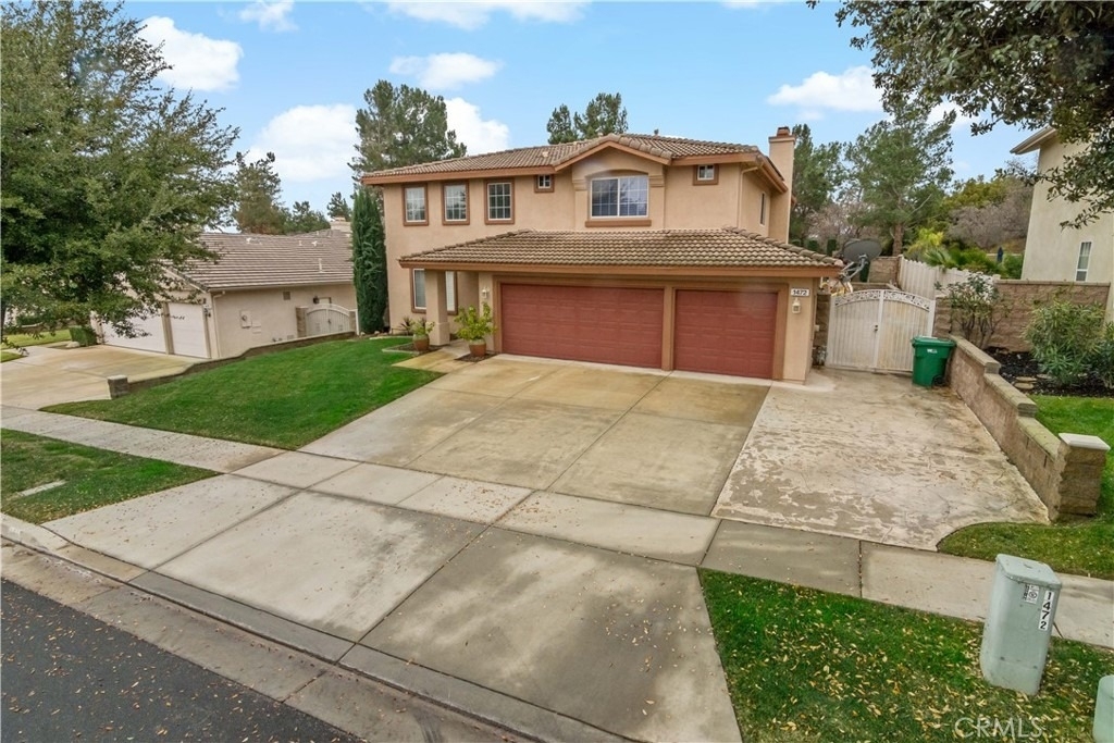1472 Pinewood Drive - Photo 1