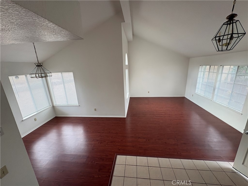 1524 Canterbury - Photo 5