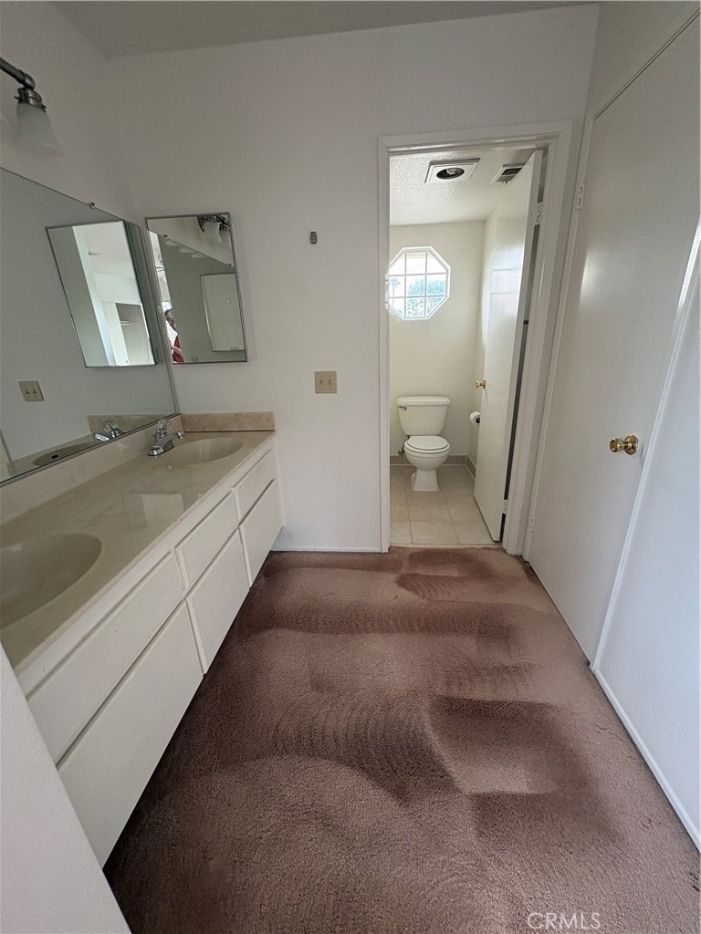 1524 Canterbury - Photo 12