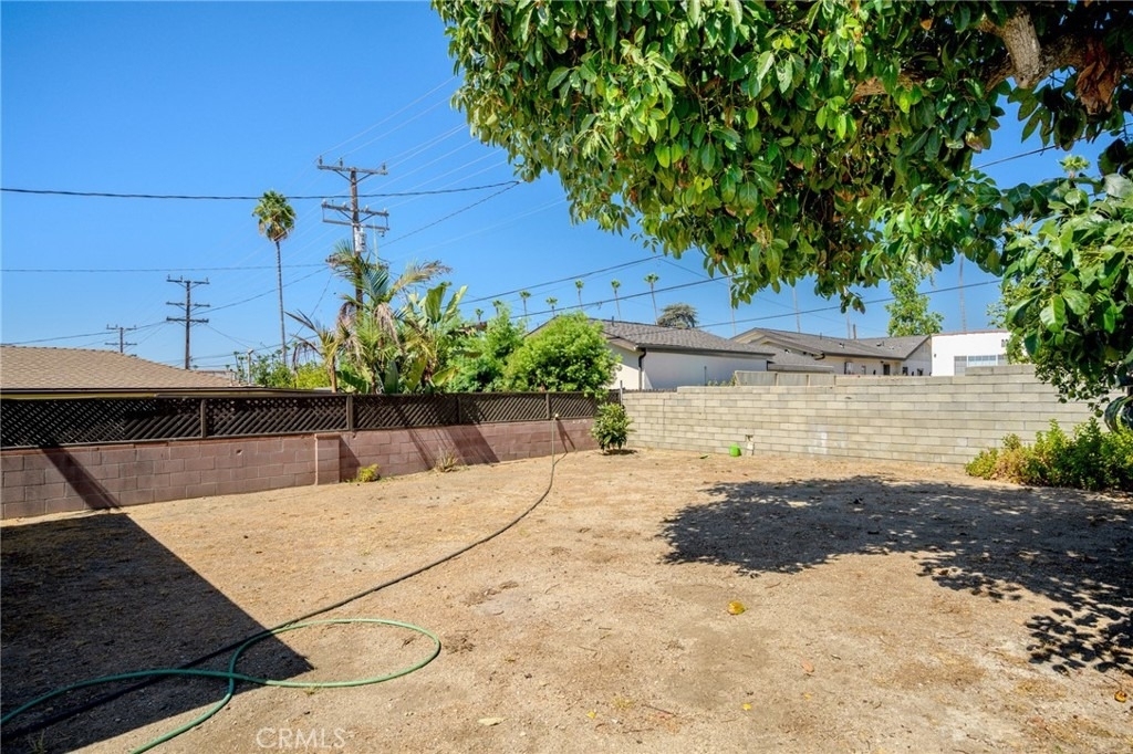 1365 Winchester Avenue - Photo 27