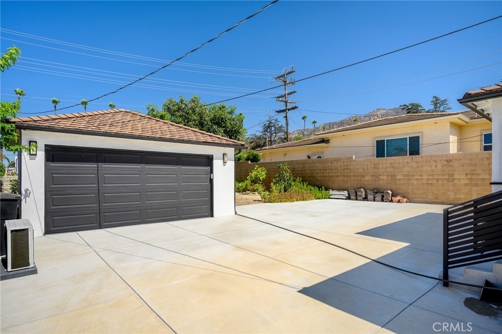 1365 Winchester Avenue - Photo 23