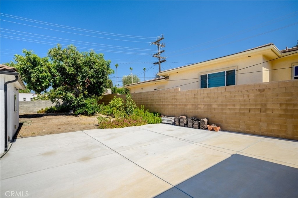 1365 Winchester Avenue - Photo 24