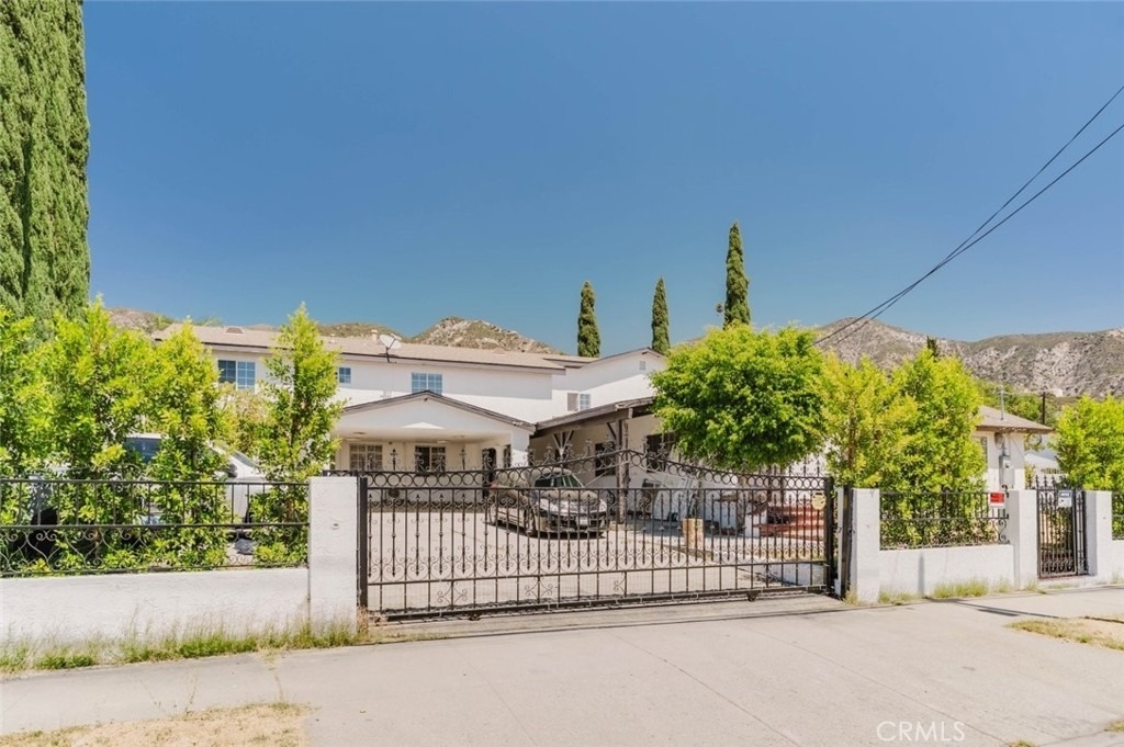 13501 Egbert Street - Photo 0