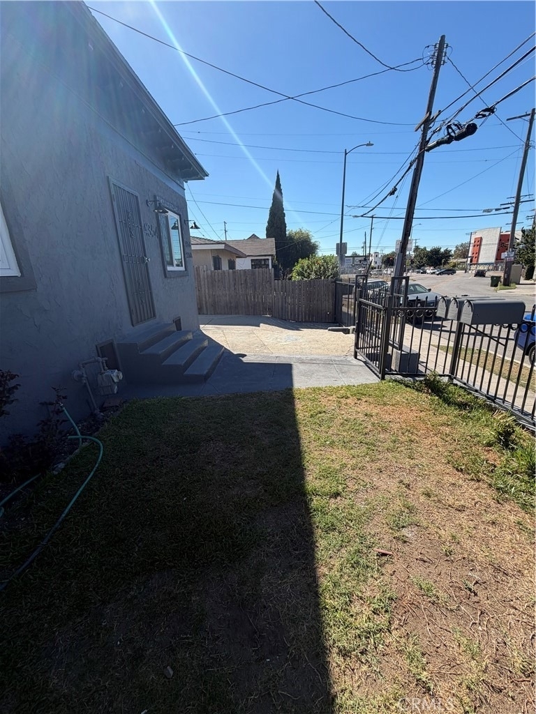 4354 Compton - Photo 6