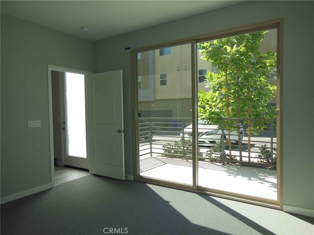 674 Chandler - Photo 4